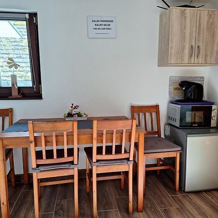 Zalán Vendégház Csaszartoltes Extérieur photo